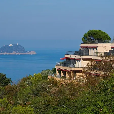 Luce Di Mare - Design With Sea View In Apartmán